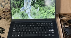 Mint
													Asus Vivobook Laptop, photo 3 of 4