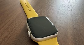 Fair
													Apple Watch Series 7 45mm - Starlight, A2474 - GPS, Aluminum, photo 4 of 7