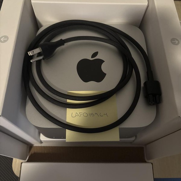 Mac Studio 2025 - 1 TB, 128 GB, Apple M4 Max 16-core