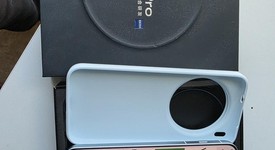 Mint
													Vivo X300 Pro - Unlocked Non-US, Mist Blue, 256 GB, 12 GB, photo 5 of 12