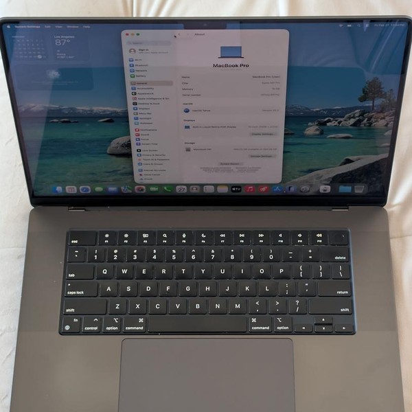 MacBook Pro Late 2023 (M3) - 16 inch - 512 GB, Black, 18 GB, Apple M3 Pro 12-core, 18-core GPU