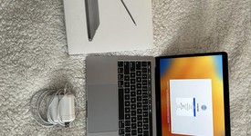 Good
													MacBook Pro 2018 (With Touch Bar) - 13" - I5, Gray, 256 GB, 16 GB, photo 2 of 7
