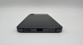 Mint
													Samsung Galaxy Z Flip4 5G - Verizon, Graphite, 256 GB, 8 GB, SM-F721U, photo 3 of 8