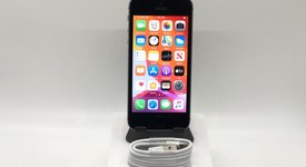 Good
													Apple iPhone SE 1st Gen 2016 - Unlocked, Grey, 32 GB, A1662, photo 1 of 11