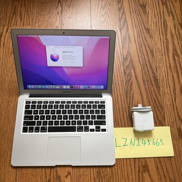 MacBook Air 2017 - 13 inch - 128 GB, Silver, 8 GB, Intel Core i5