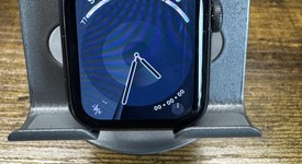 Fair
													Apple Watch SE 1st Gen 40mm - Unlocked, Gray, A2353 - Cellular, Aluminum, photo 1 of 7