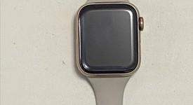 Mint
													Apple Watch Series 4 40mm - T-Mobile, Gold, A1975 - Cellular, Stainless, photo 3 of 6
