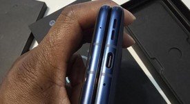 Mint
													Motorola Razr 2025 - Unlocked, Blue, 256 GB, 8 GB, photo 2 of 14