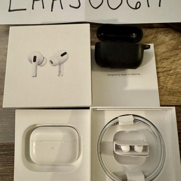 Apple AirPods Pro - MagSafe Case