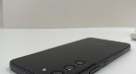 Good
													Samsung Galaxy S22 - Unlocked, Black, 128 GB, 8 GB, SM-S901U1, photo 5 of 5