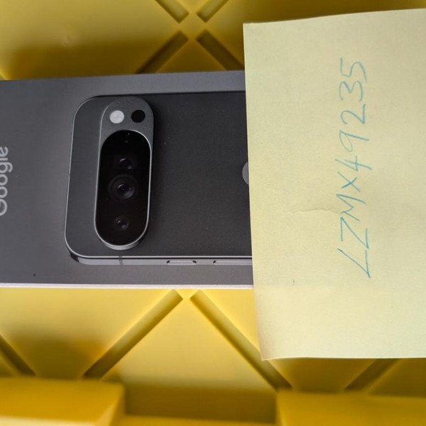 Google Pixel 10 Pro XL - Mint Mobile, 256 GB, Obsidian, GUL82