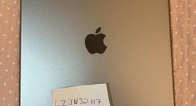 Good
													Apple iPad Pro 12.9" 1st Gen 2015 - Unlocked, Gray, 128 GB, A1652, 1st Gen 2015, photo 1 of 8
