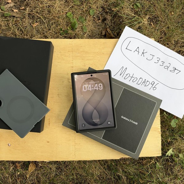 Samsung Galaxy Z Fold8 - Verizon, 256 GB, Graphite, 12 GB, SM-F971U
