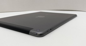 Fair
													Apple iPad 9th Gen - Unlocked, Gray, 64 GB, A2603, photo 4 of 9