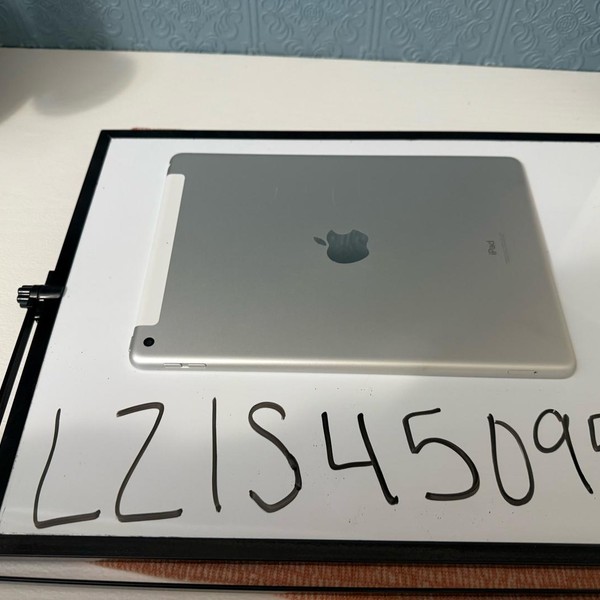 Apple iPad 9th Gen - Verizon, 64 GB, Silver, A2603