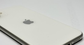 Good
													Apple iPhone 11 - Unlocked, White, 64 GB, A2111, photo 4 of 7