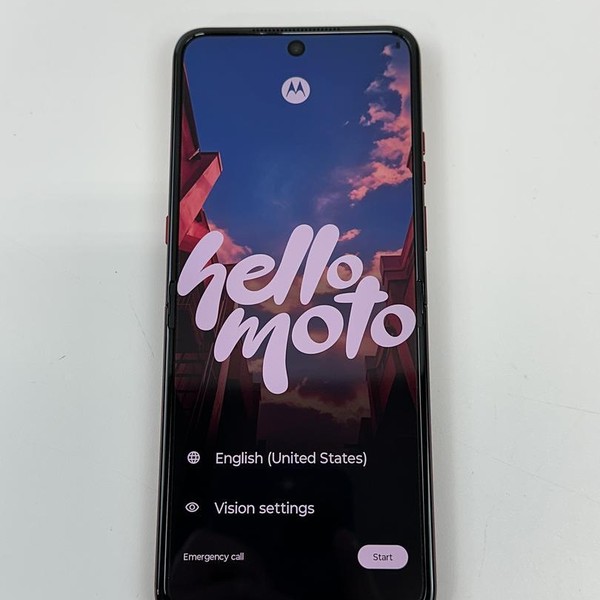 Motorola Razr Ultra (2025) - Unlocked, 1 TB, PANTONE Rio Red, 16 GB
