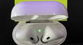 Used
													Apple AirPods 2nd Gen - Lightning Case, photo 1 of 5