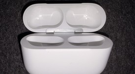 Used
													Apple AirPods Pro 3, photo 4 of 8