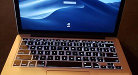 Good
													MacBook Pro 2015 (Retina) - 13" - Silver, 256 GB, 8 GB, photo 1 of 3