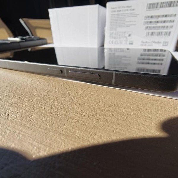 Xiaomi 15T - Unlocked Non-US, 512 GB, Black, 12 GB