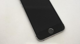 Good
													Apple iPhone SE 1st Gen 2016 - Sprint, Grey, 32 GB, A1723, photo 4 of 12
