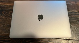 Good
													MacBook Pro 2020 - 13" - Apple M1, Gray, 256 GB, 8 GB, photo 3 of 5