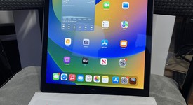 Good
													Apple iPad Pro 12.9" 1st Gen 2015 - AT&T, Silver, 128 GB, A1652, 1st Gen 2015, photo 1 of 6