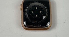 Good
													Apple Watch Series 6 40mm - Gold, A2291 - GPS, Aluminum, photo 4 of 8