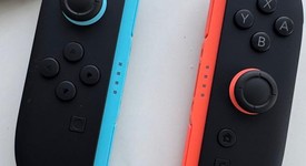 Mint
													Nintendo Switch 2 - Red & Blue, Standard, photo 3 of 10