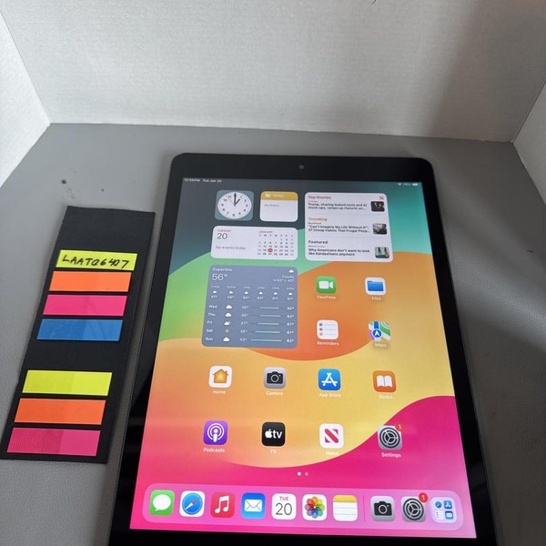 Apple iPad 8th Gen - Wi-Fi, Gray, 32 GB, A2270