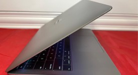 Good
													MacBook Air 2018 - 13" - I5, Gray, 256 GB, 16 GB, photo 3 of 8