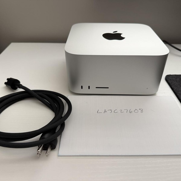 Mac Studio 2025 - 1 TB, 256 GB, Apple M3 Ultra 32-core