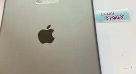 Fair
													Apple iPad Air - Wi-Fi, Gray, 32 GB, photo 2 of 3