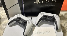 Mint
													PlayStation 5 Slim Digital Edition (2023) - White, 1 TB, photo 1 of 9