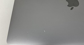 Fair
													MacBook Pro 2017 (With Touch Bar) - 13" - I5, Gray, 256 GB, 8 GB, photo 5 of 10