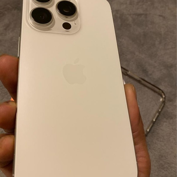 Apple iPhone 16 Pro - Unlocked, 256 GB, White, A3083