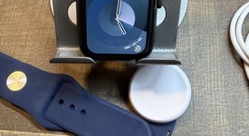 Fair
													Apple Watch SE 1st Gen 40mm - Unlocked, Gray, A2353 - Cellular, Aluminum, photo 4 of 5