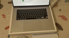 Good
													MacBook Air 2025 (M4) - 15" - Apple M4, Silver, 1 TB, 32 GB, photo 1 of 9