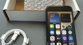 Mint
													Apple iPhone SE 3rd Gen 2022 - Unlocked, Midnight, 64 GB, A2595, photo 1 of 6