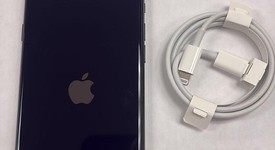 Mint
													Apple iPhone SE 3rd Gen 2022 - Unlocked, Midnight, 64 GB, A2595, photo 1 of 9