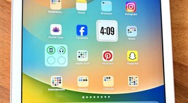 Mint
													Apple iPad 6th Gen - Wi-Fi, Gold, 128 GB, A1893, photo 1 of 10