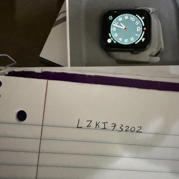 Apple Watch Series 5 40mm - Unlocked, Gray, A2094 Cellular, Aluminum