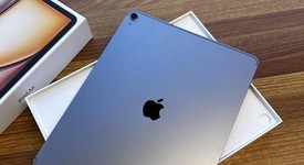 Mint
													Apple iPad Air 13" (M3) 2025 - Unlocked, Gray, 128 GB, photo 4 of 8