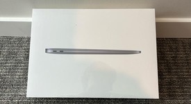 New
													MacBook Air 2020 - 13" - Apple M1, Gray, 256 GB, 8 GB, photo 1 of 2