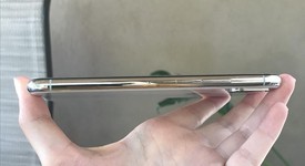 Mint
													Apple iPhone Xs - Unlocked, Silver, 64 GB, A1920, photo 2 of 13