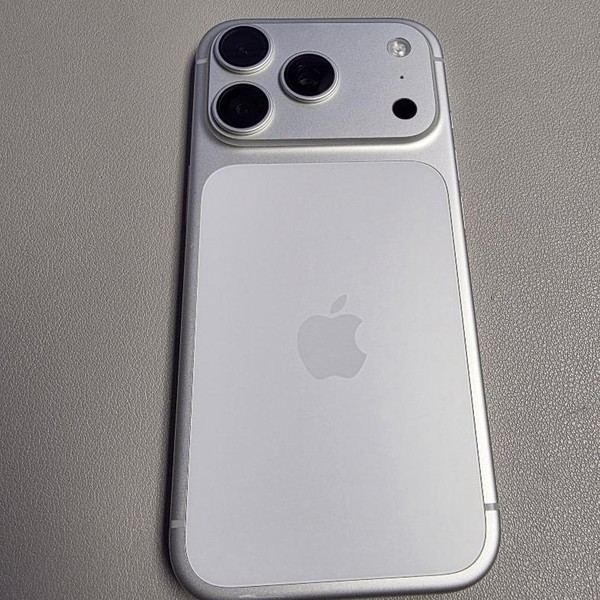 Apple iPhone 17 Pro - AT&T, 256 GB, Silver, A3256