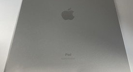 Mint
													Apple iPad Pro 12.9" 4th Gen 2020 - Unlocked, Silver, 128 GB, A2069, photo 4 of 5
