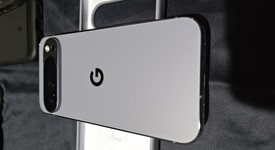 Mint
													Google Pixel 10 Pro XL - Unlocked, Moonstone, 1 TB, GUL82, photo 5 of 10