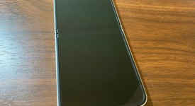 Good
													Samsung Galaxy Z Flip6 - Unlocked, White, 256 GB, 12 GB, SM-F741U1, photo 2 of 4